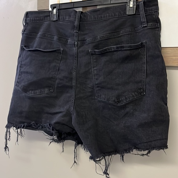 Madewell Women’s High Rise Denim Black Distressed Shorts- Size 33 - Picture 7 of 14